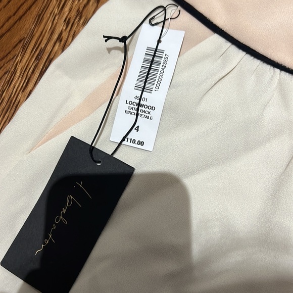 T babaton Lockwood shorts - Picture 3 of 6